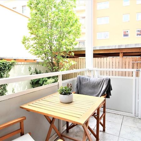 ➤Private Room - Heart Of Downtown With Terrace Würzburg Exterior foto