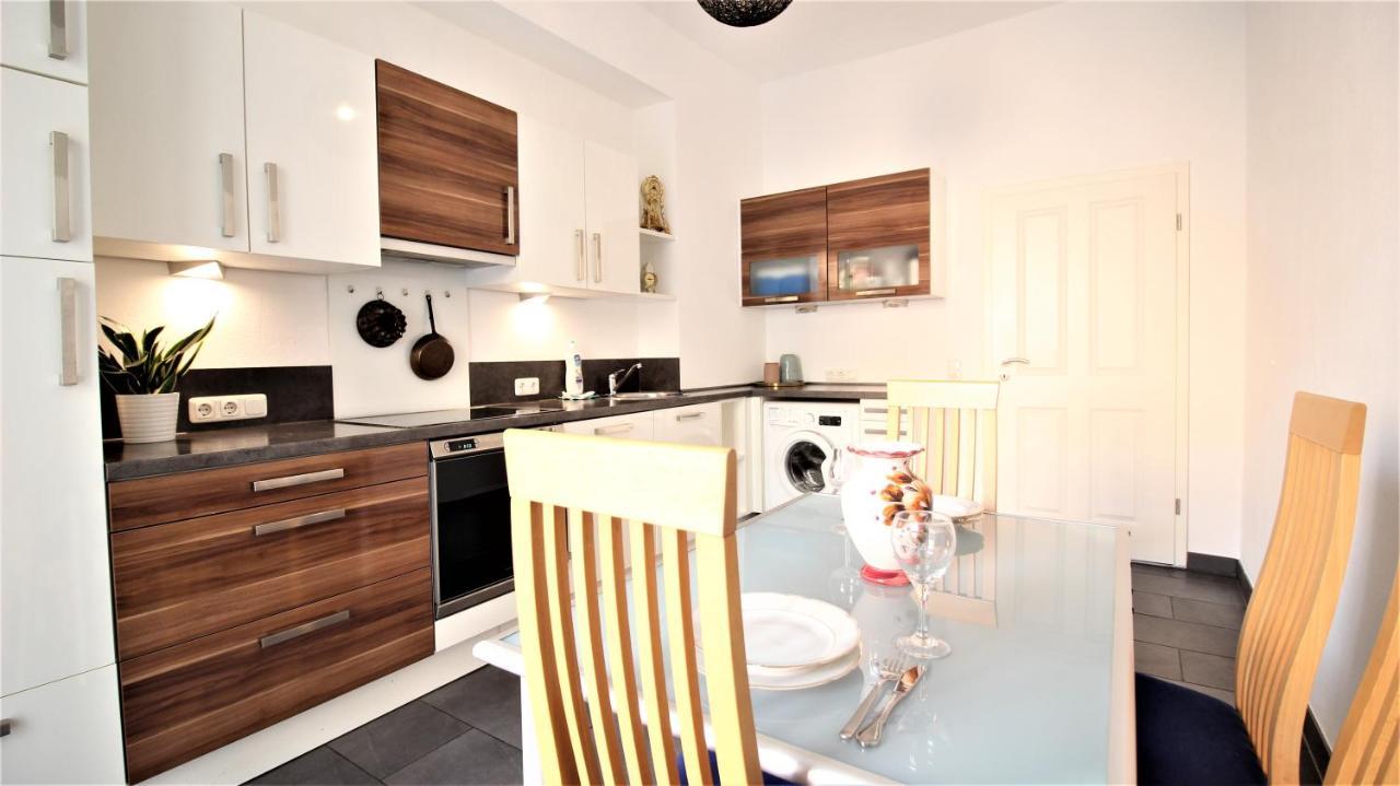 ➤Private Room - Heart Of Downtown With Terrace Würzburg Exterior foto